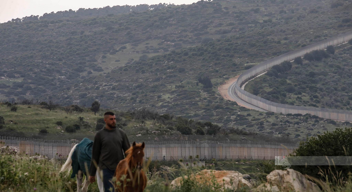 أهلها عازمون على البقاء فيها .. السروج : قرية فلسطينية دمرها الاحتلال بالجرافات